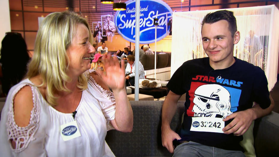 Sandro Brehorst bringt die Mama vor Freude zum Weinen Sandro Brehorst bringt die Mama vor Freude zum Weinen