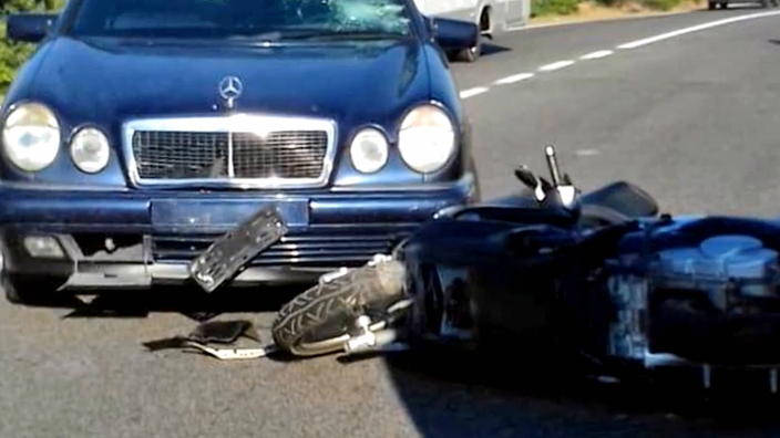George Clooney überlebte diesen Crash Der Horror-Unfall im Video