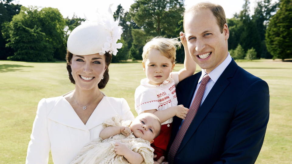 Royale Taufen So süß lief die Taufe bei George und Charlotte ab!