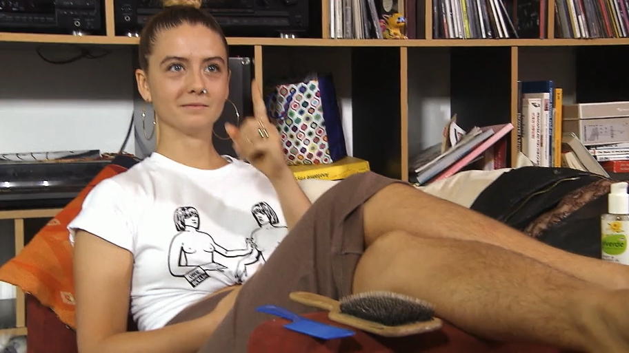 Kristina Lang lässt die Haare sprießen Seit vier Jahren unrasiert:Bloggerin entsetzt die Promis