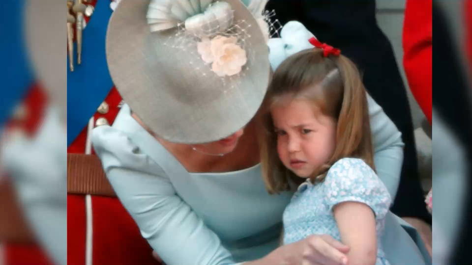Tränen bei "Trooping the Colour"-Parade Bei Charlotte fließen die Tränchen