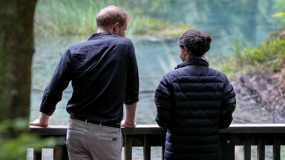 Herzog und Herzogin verabschieden sich Harry und Meghan: So schön war ihre Auslandsreise