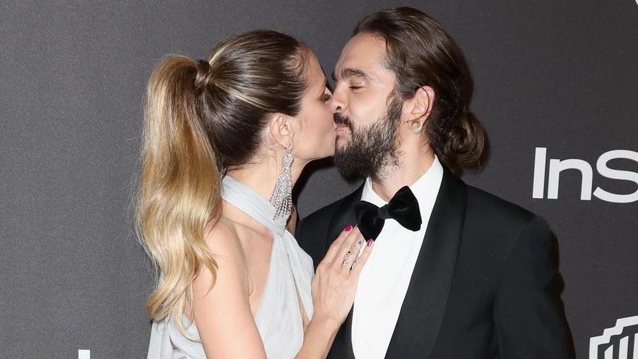 Turtelei bei den "Golden Globes" Promis flüchten vor Heidis Peepshow