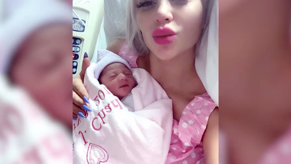 Das ist die kleine Amanda Erste Fotos von Sophia Vegas' Baby