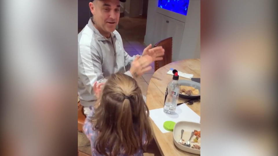 Robbie Williams' Nachwuchs Teddy Williams: Rappen kann sie auch!