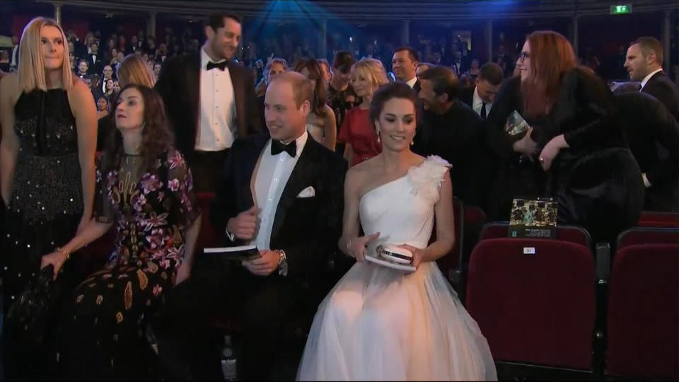 BAFTA Awards Herzogin Kate lässt Hollywood-Stars erblassen