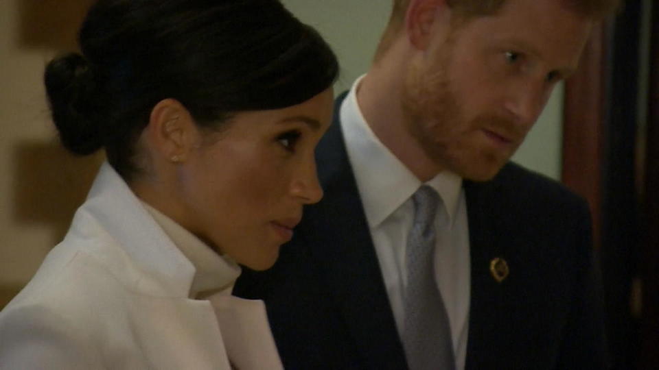 Nach großem Ärger mit Papa Markle Meghan Markle lächelt ihren Ärger einfach weg
