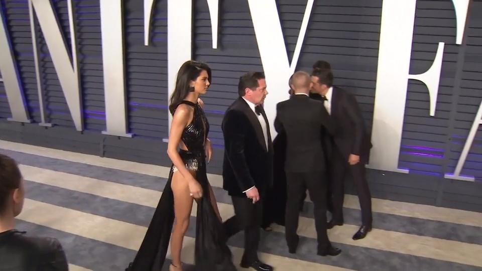 Weniger Stoff geht kaum Kendall Jenner lässt tief blicken