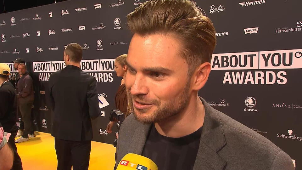 Frischgetrennt und doch so nah Johannes Haller trifft Yeliz Koc bei Event