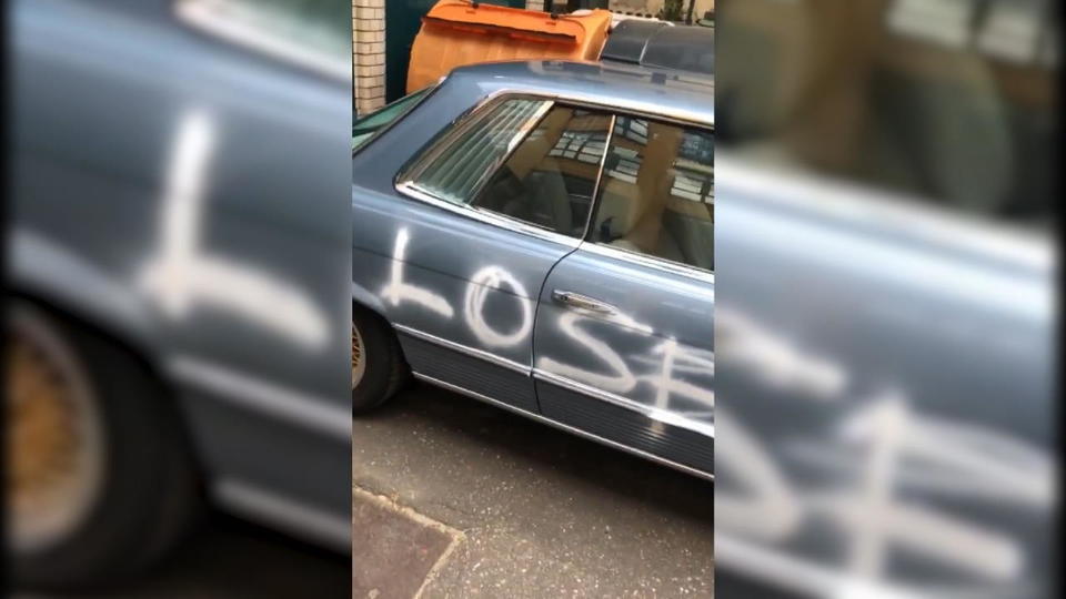 "Loser" Üble Schmierereien auf Promi-Autos