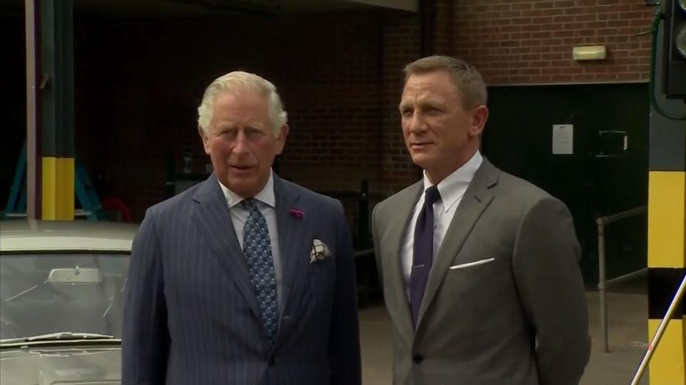 Wird er der neue Bond-Bösewicht? Prince Charles am Set von 007