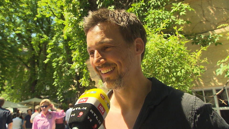 Ohne Haustier Florian David Fitz im Öko-Look und ohne Hund