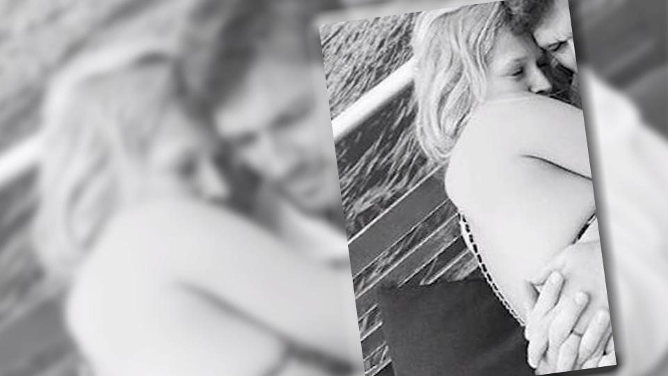 Mit Freund Alex Pettyfer Toni Garrn feiert ihren 27. Geburtstag