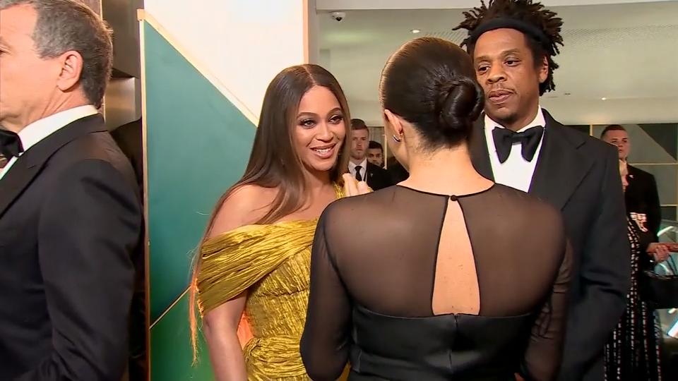 Baby-Talk bei "König der Löwen" Premiere Herzogin Meghan trifft Beyonce!