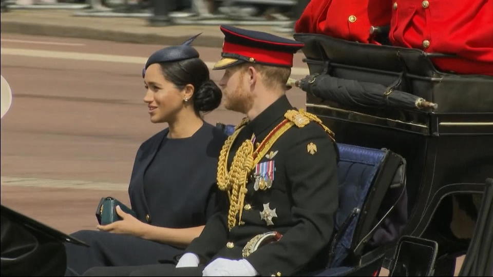 Seit der Geburt von Baby Archie Meghan: Darum trägt sie häufig einen Dutt