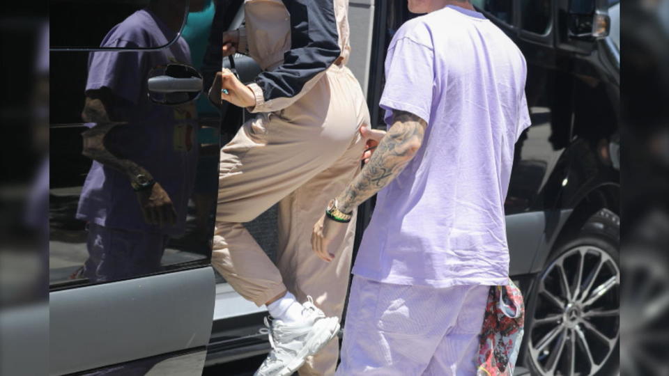 Er kneift Hailey in den Po! Justin Biebers Grapsch-Attacke