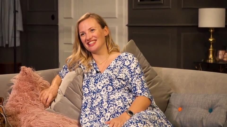 „Sie legt mir Spielzeug auf den Bauch“ Ania Niedieck gerührt von ihrer Tochter
