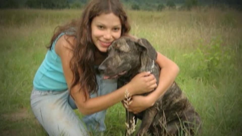 Gaga-Streit um einen toten Hund Gisele Oppermann zeigt Sabrina an
