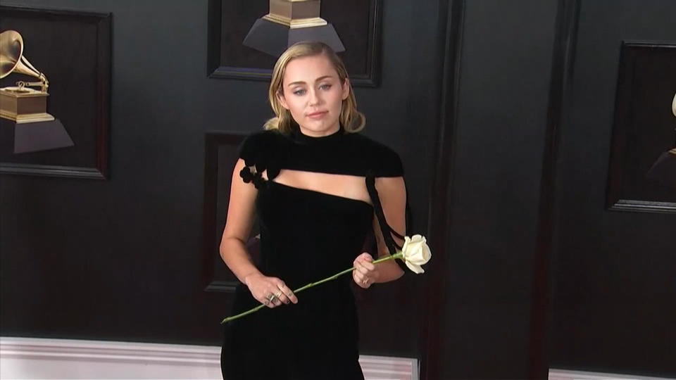 Miley Cyrus: Bricht Schweigen zur Trennung und twittert los