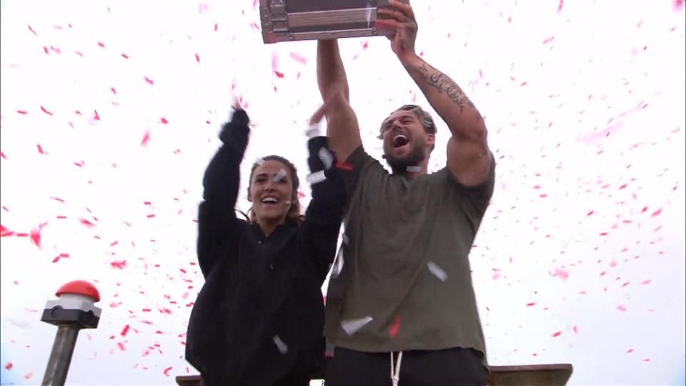 Nach Kopf-an-Kopf-Rennen Elena & Mike sind "DAS Promipaar 2019"