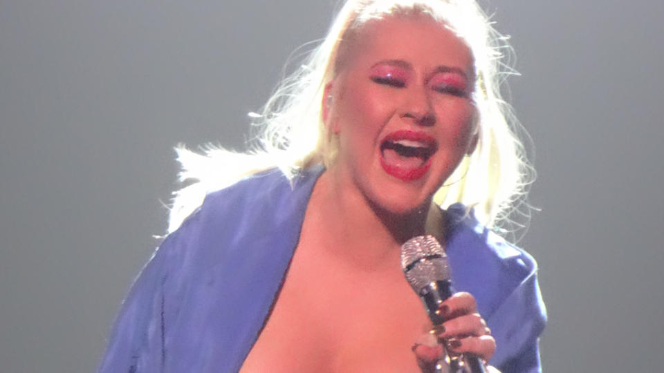 Kleiderpanne auf der Bühne Ups! Christina Aguilera zeigt mehr als gewollt