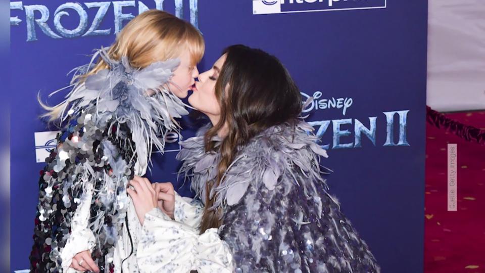 Selena Gomez und ihre Halbschwester Bei der Premiere zu "Frozen 2" glänzten die zwei