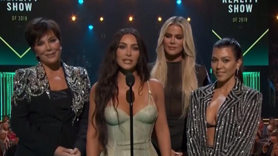 Bei den "People s Choice Awards" Kim Kardashian dankt ihren Fans