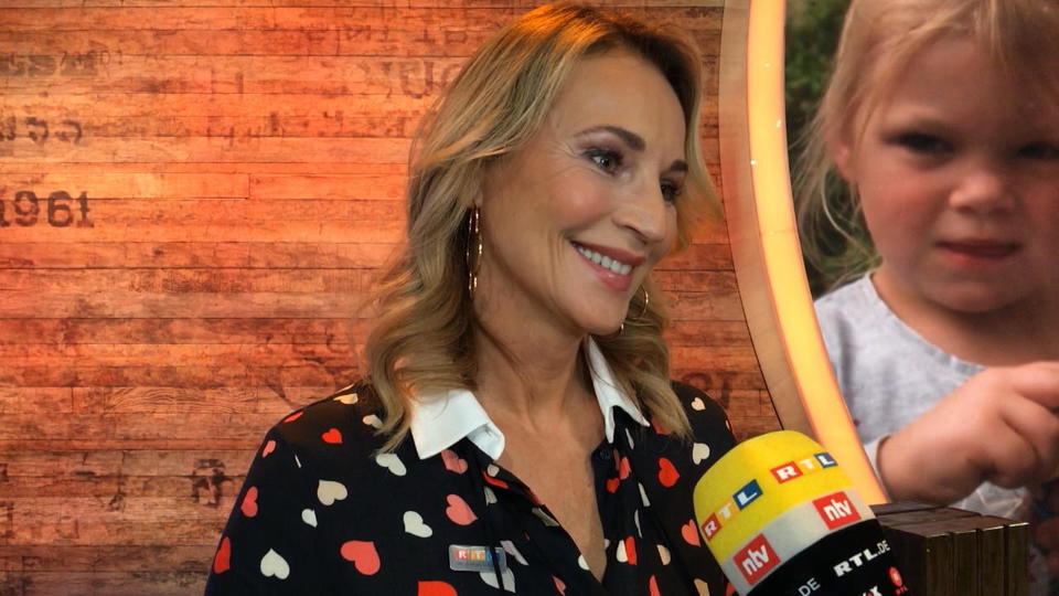 Familienplanung bei Caroline Beil Ausgeplaudert: Mit 53 doch noch ein weiteres Kind?