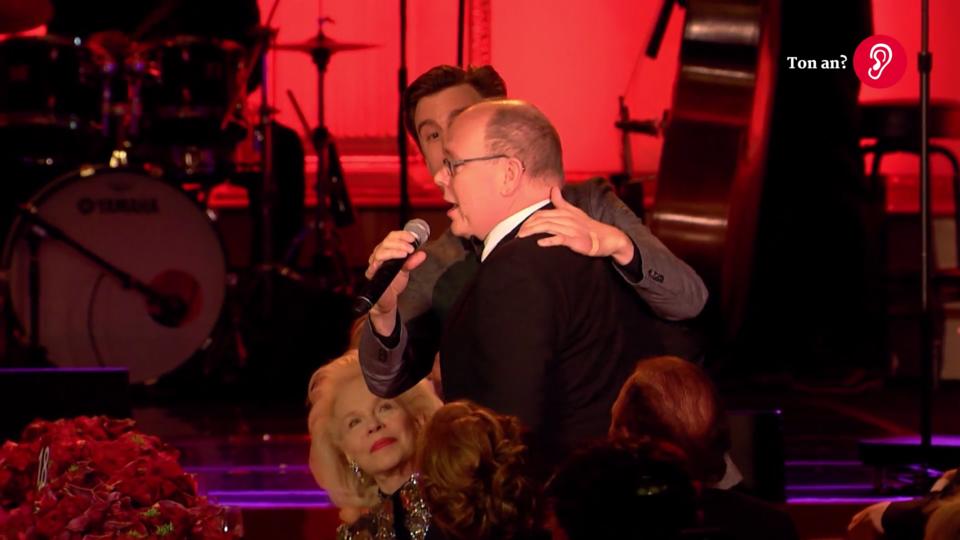 Fürst von Monaco kann singen Albert trällert Ständchen