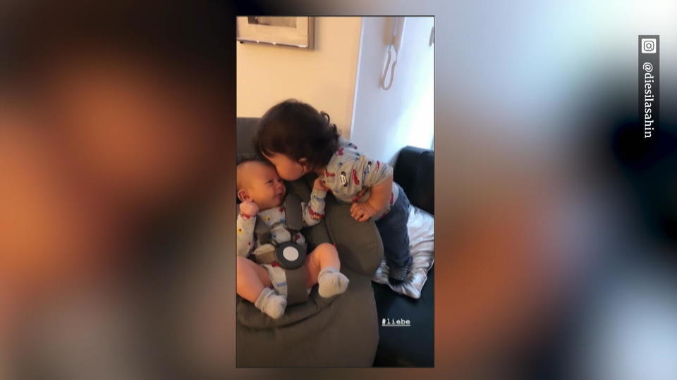 Süße Geschwisterliebe bei Sila Sahin Kinder von Sila Sahin verstehen sich super gut