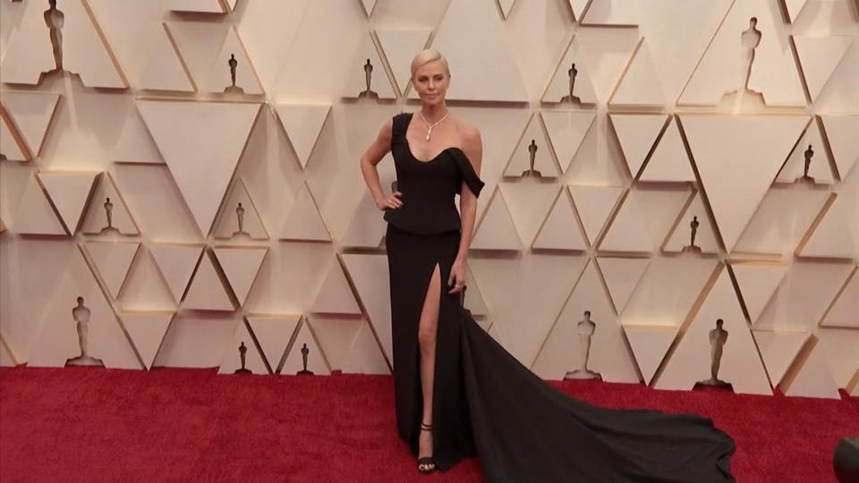 Atemberaubende Roben DAS sind die schönsten Looks der Oscars 2020
