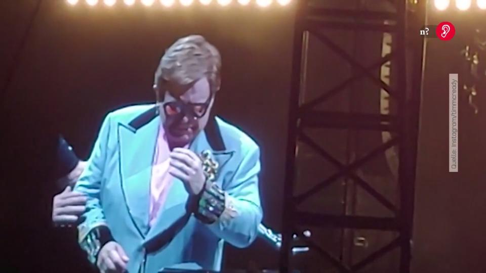 Wegen Lugenentzündung Elton John muss Konzert abbrechen