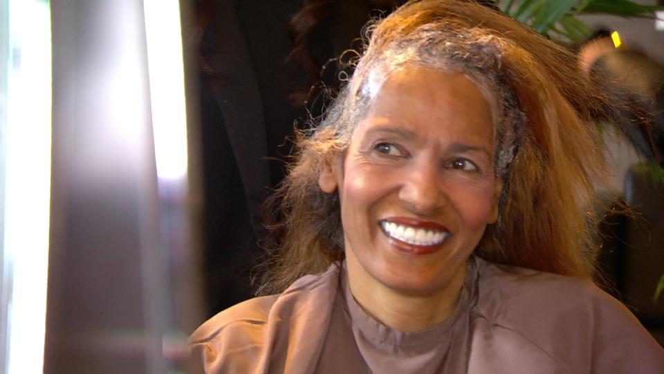 Sie trägt jetzt Echthaar Neuer Look! Mit Nadja Abd el Farrag zum Friseur