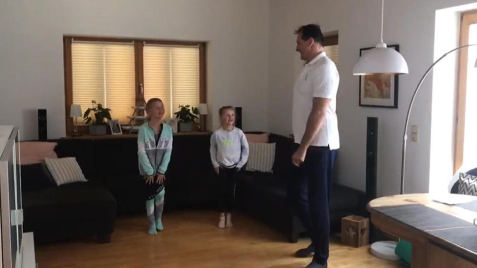 Fit mit Kindern zu Hause - machen Sie mit! Fit mit Kindern zu Hause - machen Sie mit!
