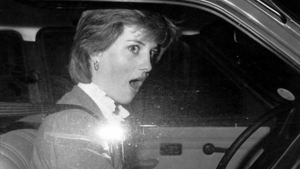 Hinter verschlossenen Palasttüren Buchautor verrät: So pikant ging es bei Lady Diana zu