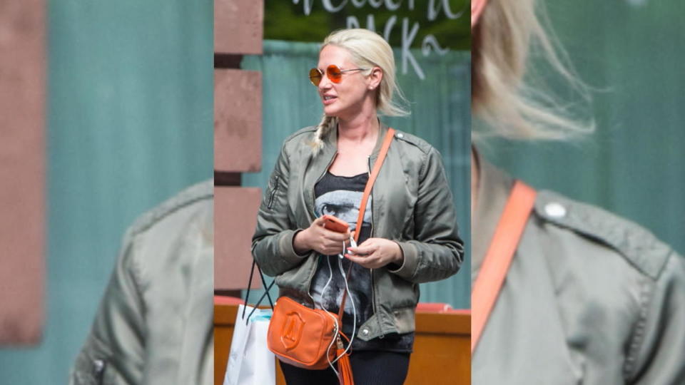 Foto sorgt für Aufsehen Sarah Knappik: Würgemale oder Fake?