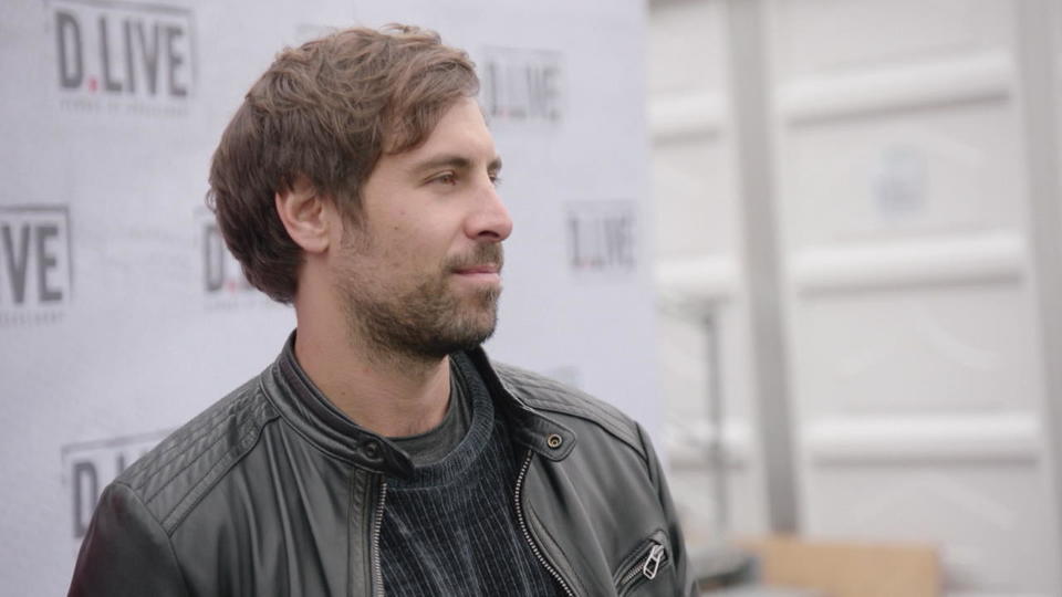 Hupkonzert statt Tauschkonzert Max Giesinger singt vor 500 Autos!