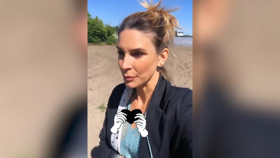 „Unter uns“-Star hat eine schwere Zeit hinter sich Claudelle Deckert spricht über ihre Trennung