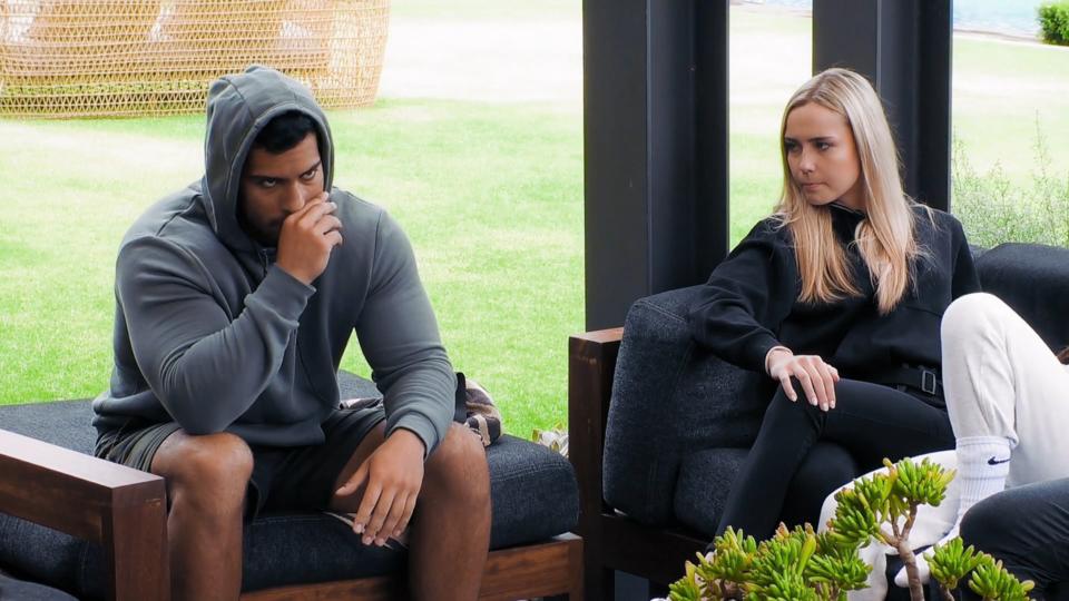 „Are You The One?"-Zoff Ferhat und Nadine zicken sich an - bis Tränen fließen