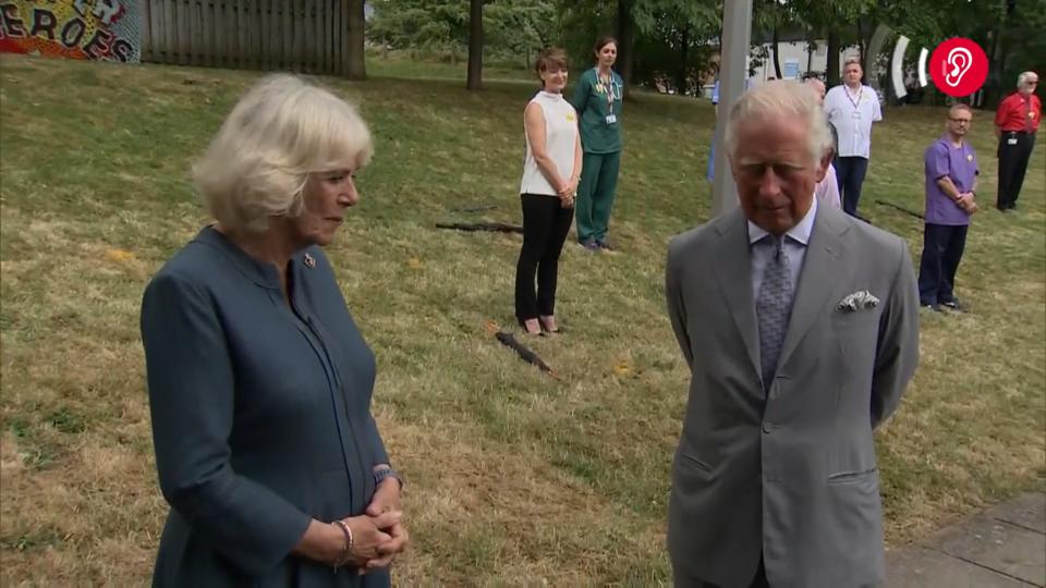 Herzogin Camilla und er besuchen Krankenhaus Prinz Charles: Ester Auftritt nach Corona-Infektion