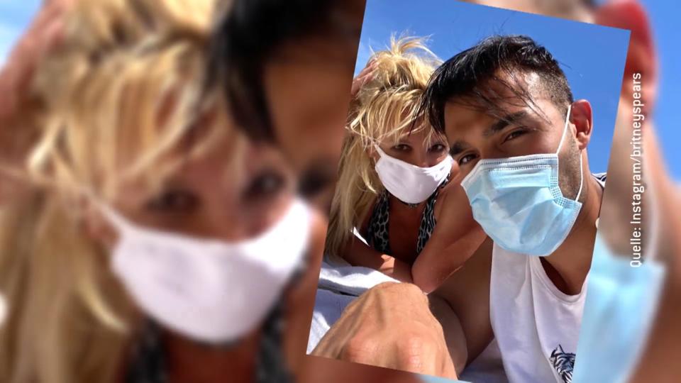 Britney Spears nimmt Corona-Regeln sehr ernst Britney Spears mit Mundschutz und Bikini am Strand
