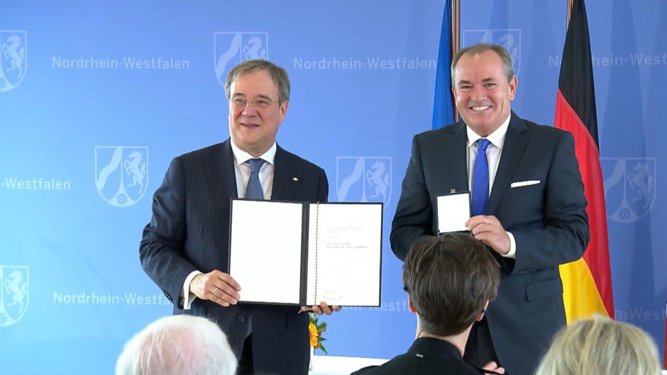 Verdienstorden des Landes NRW für Wolfram Kons Verdienstorden des Landes NRW für Wolfram Kons