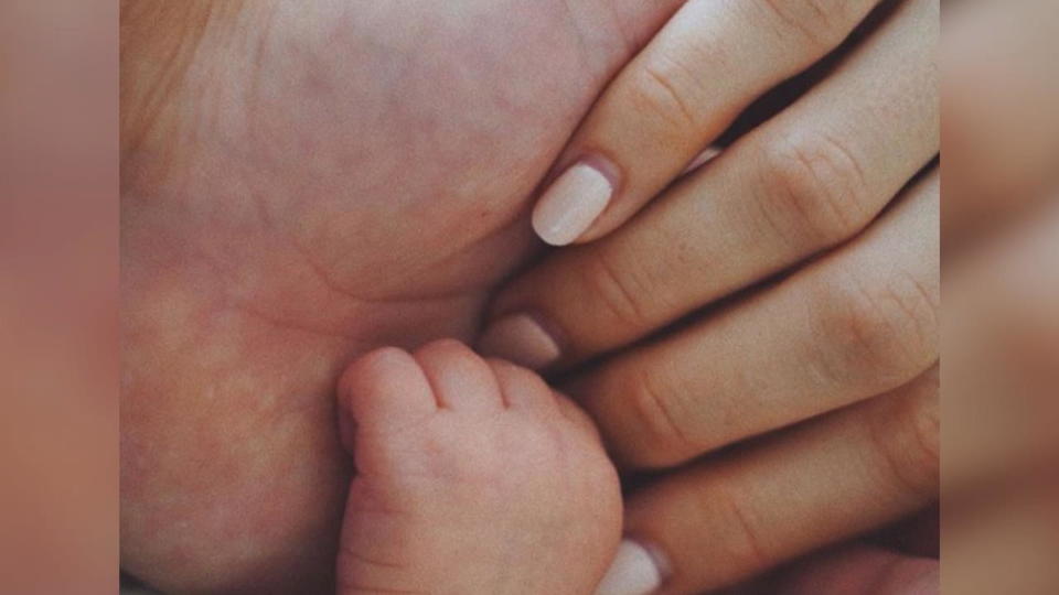 Mini-Lena ist da Promis und Kollegen gratulieren Neu-Mama Lena Gercke!