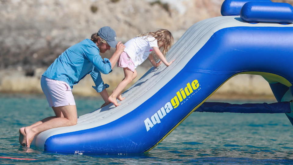 Ex-Rennfahrer kümmert sich ums Actionprogramm Nico Rosberg urlaubt mit Familie auf Formentera