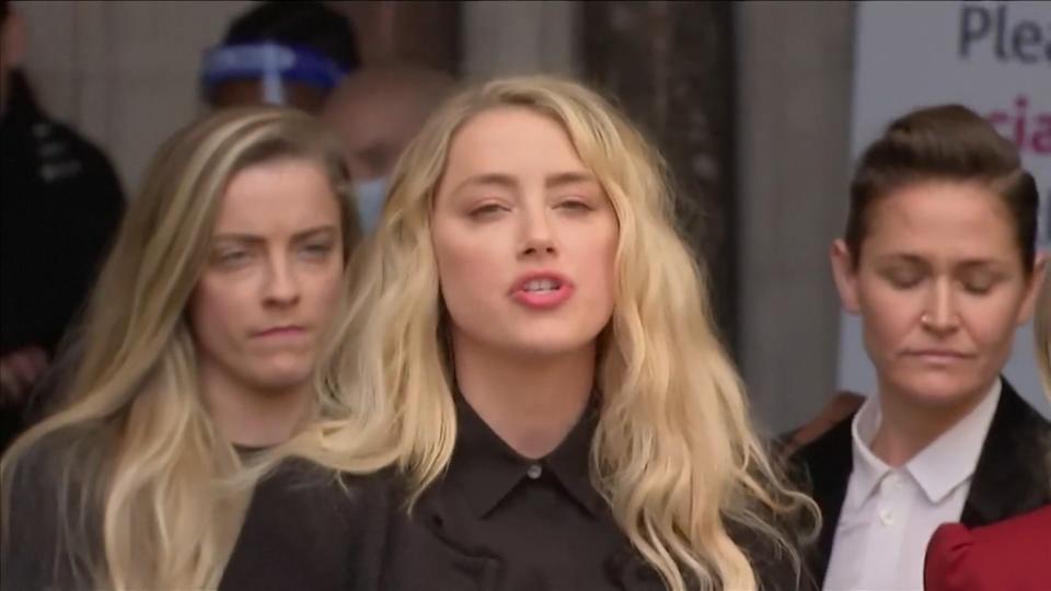 Amber Heards und Johnny Depps Prozess endet Johnny Depps Fans buhen Amber Heard aus