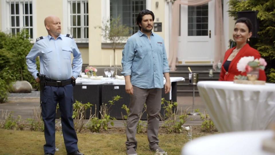 AWZ-Folge vom 14.08.2020 Maximilian darf in Freiheit heiraten