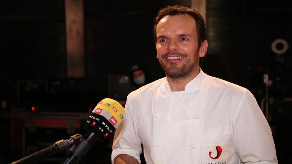 Aber mit dem Risotto ist er nicht einverstanden Steffen Henssler erklärt, warum er gerade so stark ist