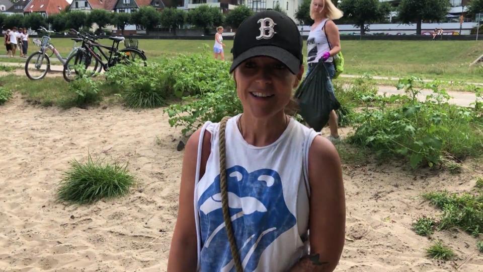 Coole Aktion Sängerin Michelle räumt den Strand auf