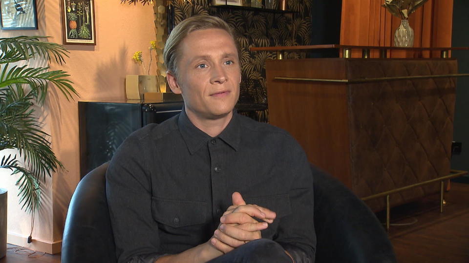 Sein neues Album "Hobby" hat keine Genres Matthias Schweighöfer singt mit Freundin Ruby O. Fee