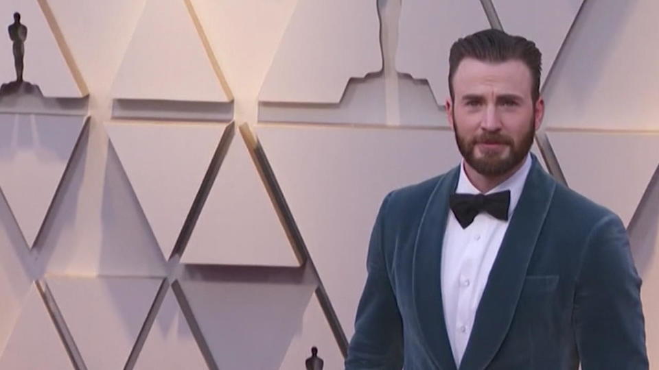 Wie es zu dem Fauxpas kommen konnte Chris Evans zeigt "Dick Pic" bei Instagram